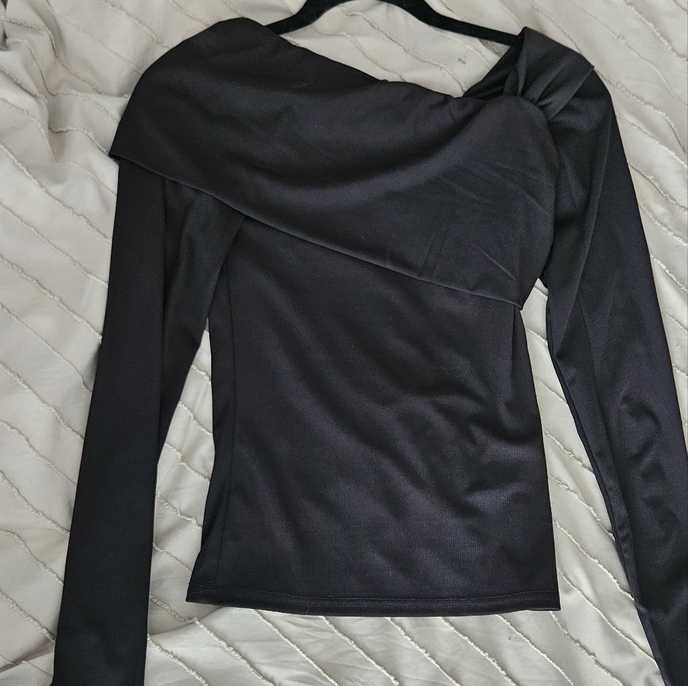 ***5 FOR $50*** cross over neckline